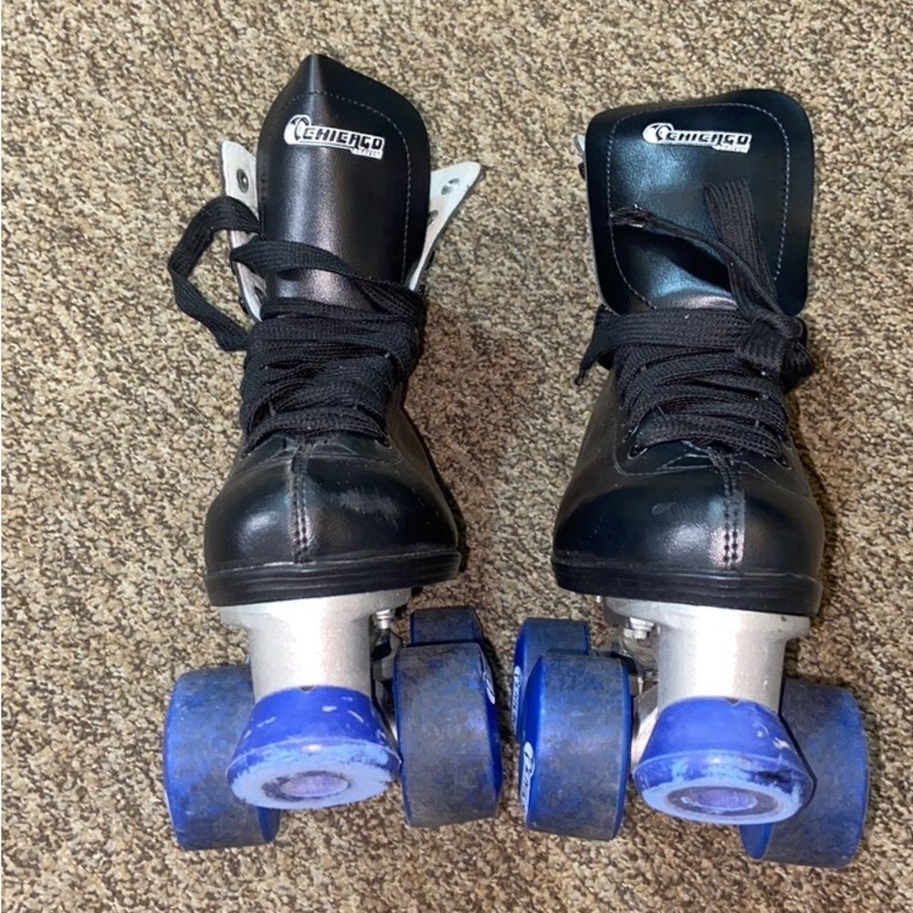 Chicago Men Classic Indoor Black and Blue Roller Skates Sz,6US  Blue Wheels